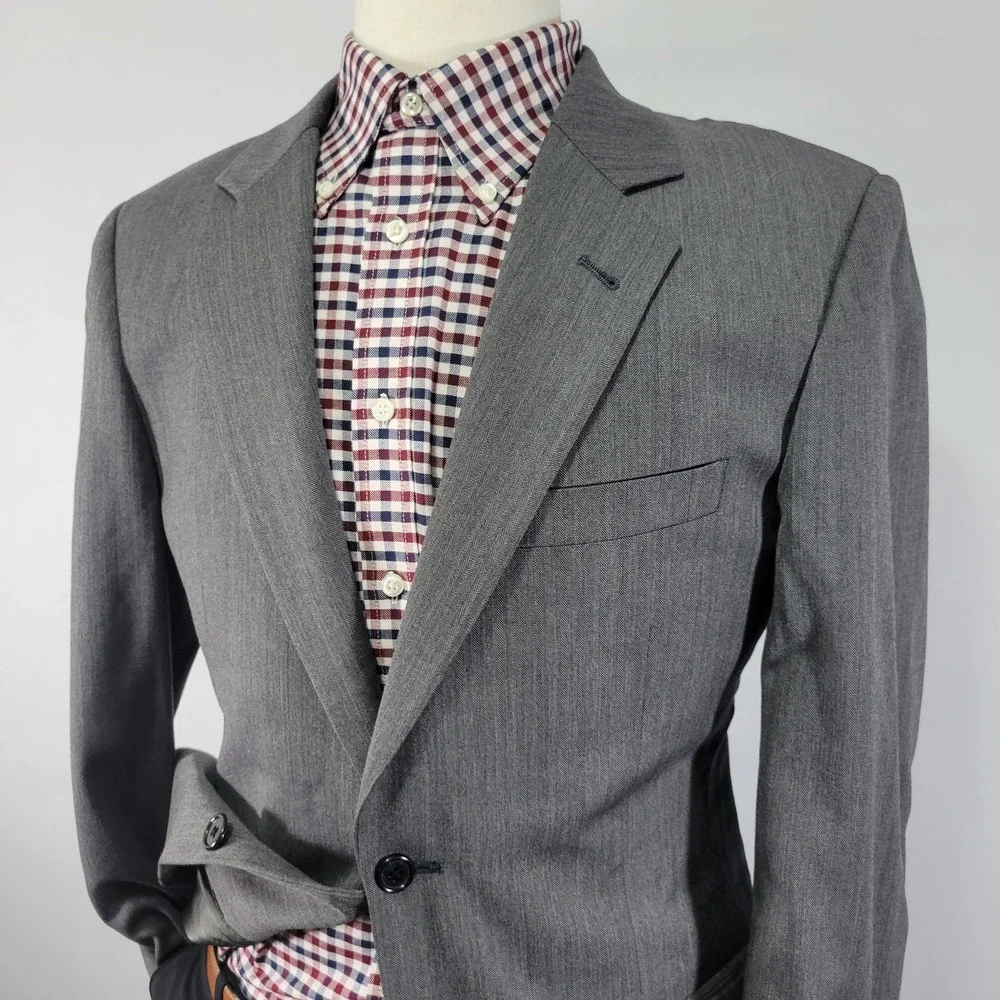 JOS A BANK Signature Mens Sport Coat Blazer Two Button Gray Wool Herringbone 38R